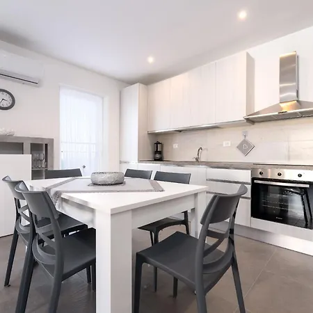 Baricevic - Two Bedroom With Balcony * Abbazia