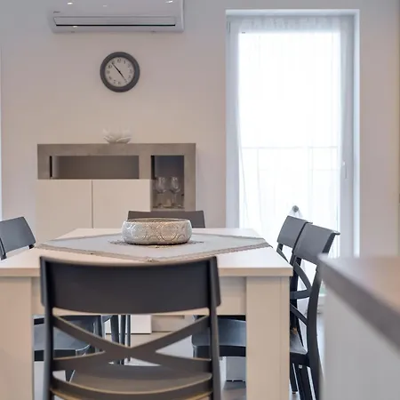 Baricevic - Two Bedroom With Balcony * Abbazia