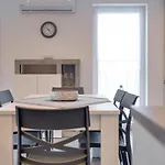 Baricevic - Two Bedroom With Balcony * Opatija