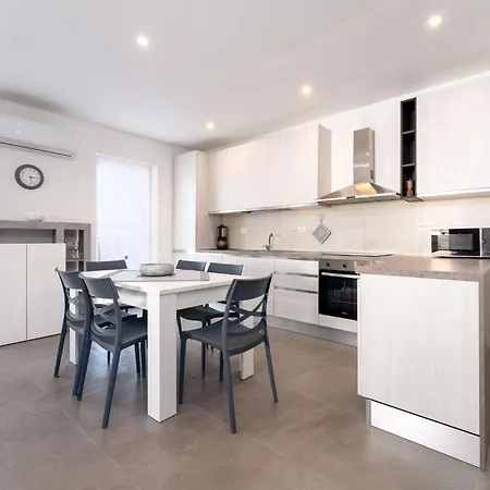 Baricevic - Two Bedroom With Balcony Apartman