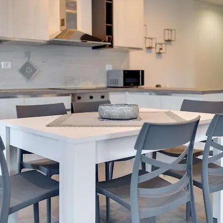 Baricevic - Two Bedroom With Balcony Apartamento