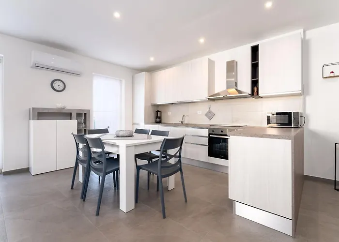 Baricevic - Two Bedroom With Balcony Apartman