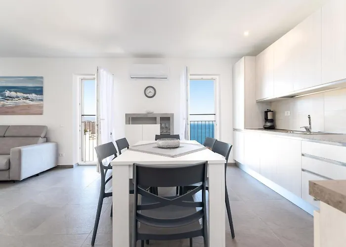 Baricevic - Two Bedroom With Balcony Apartman Opatija
